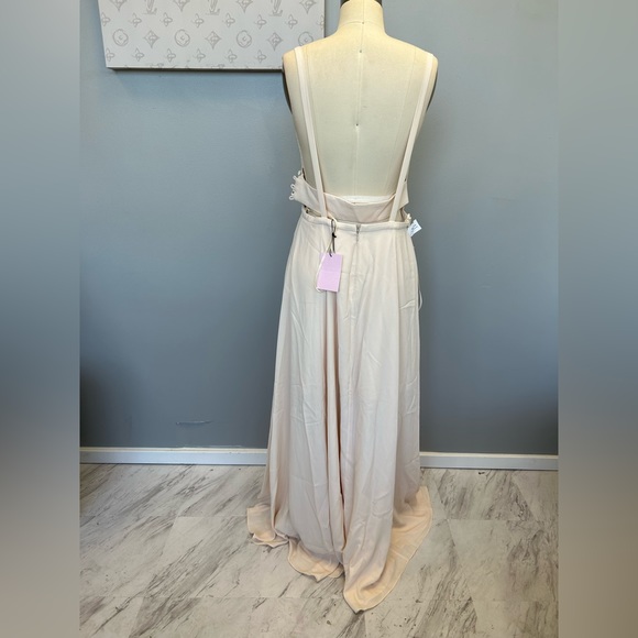 Fame and Partners Cream Dress with buttons - Picture 2 of 5